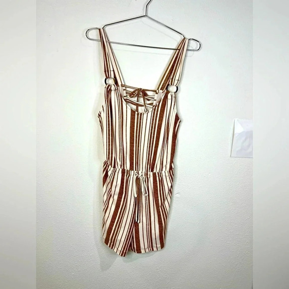 🆕 Derek Heart Brown & Offwhite Striped Romper - Picture 1 of 9
